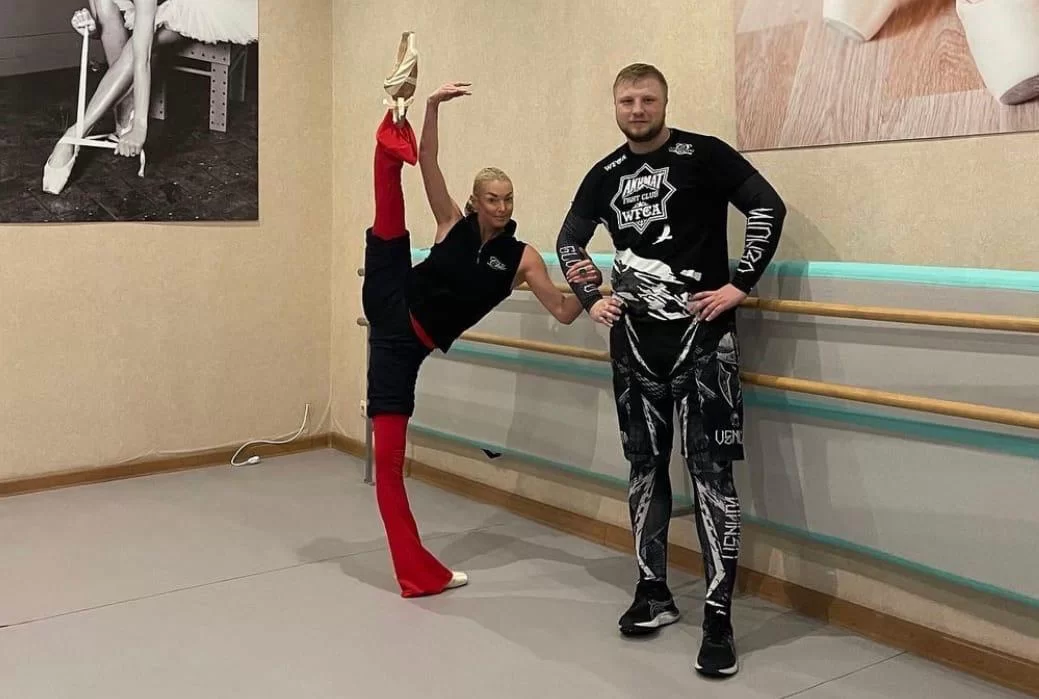 «Не могу без сцены»: Волочкова рассказала, почему перестала радовать фанатов шпагатами — всему виной немецкие врачи
