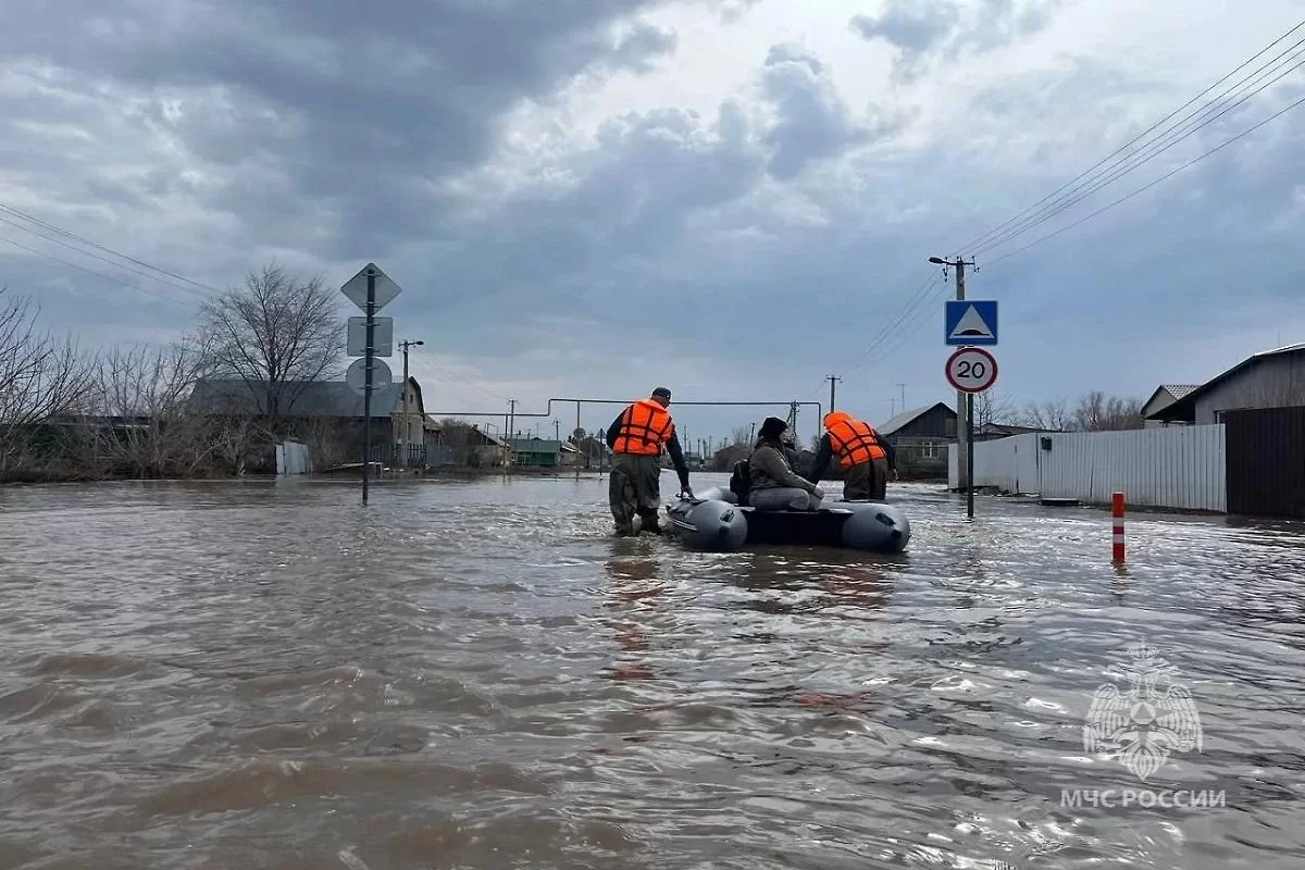 В Кирово-Чепецке уровень воды в реке Чепце начал стабильно снижаться