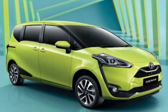 Утильсбор убил мощные авто, но родил нового короля: как Toyota Sienta захватывает российский рынок