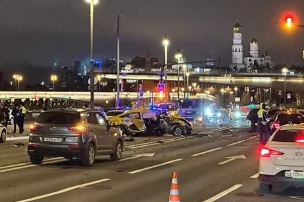 Стало известно о жертвах в ДТП на Москворецкой набережной