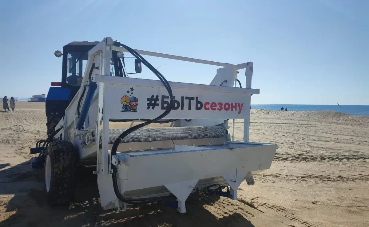 Анапа столкнулась с новым нефтяным загрязнением незадолго до курортного сезона