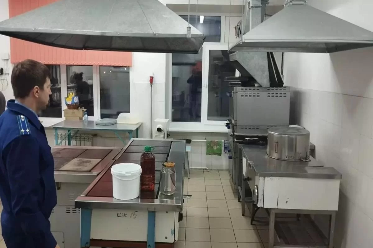 У семерых учеников школы №64 в Чебоксарах выявили кишечную инфекцию