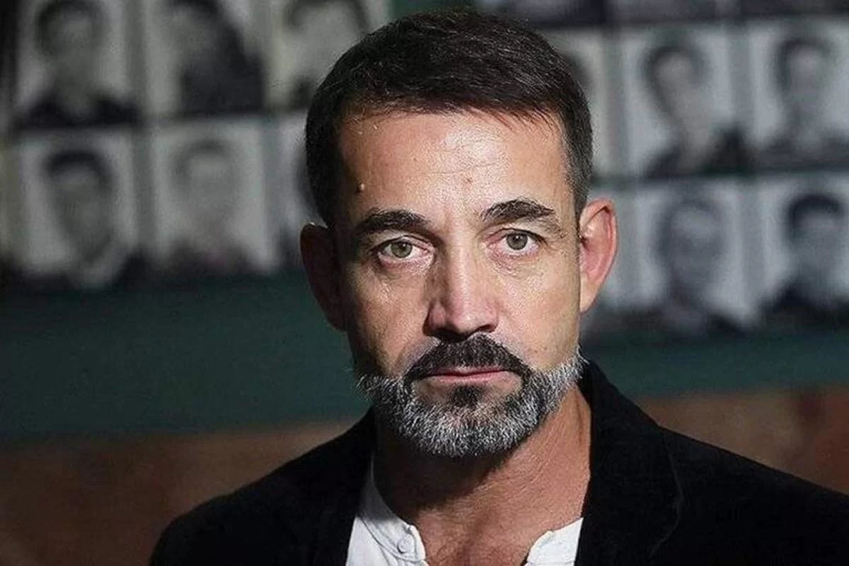 Дмитрий Певцов назвал иностранные псевдонимы артистов варварством