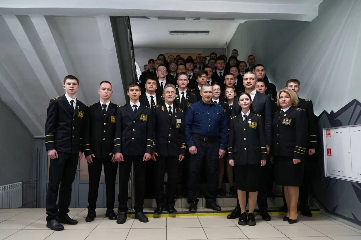 Губернатор Забайкалья Александр Осипов совместно с полпредом в СФО Юрием Трутневым оценил качество подготовки кадров для горнодобывающей отрасли края