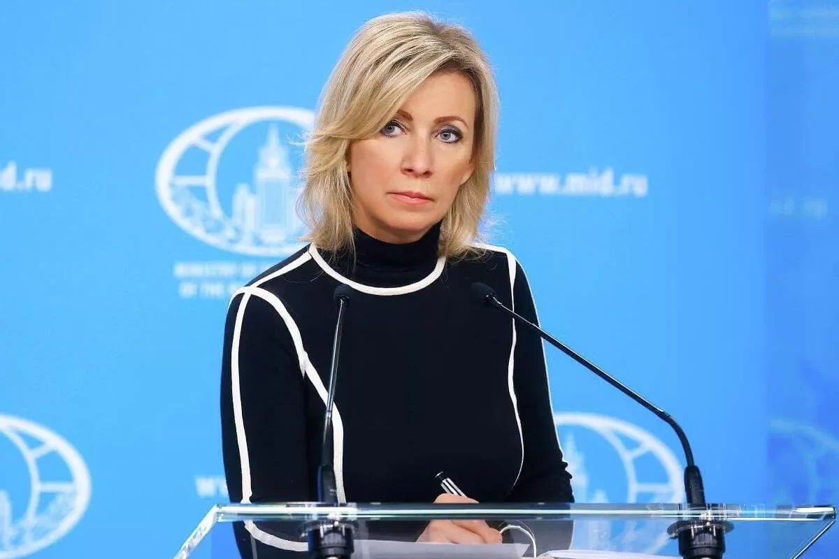 Захарова нашла неожиданное объяснение странному поведению Киселева в эфире