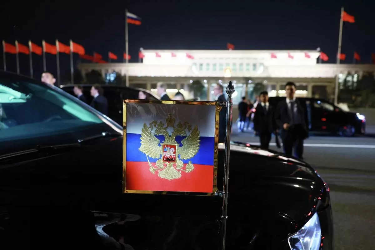Чайная дипломатия в Пекине: Путин прибыл в Китай с двухдневным визитом