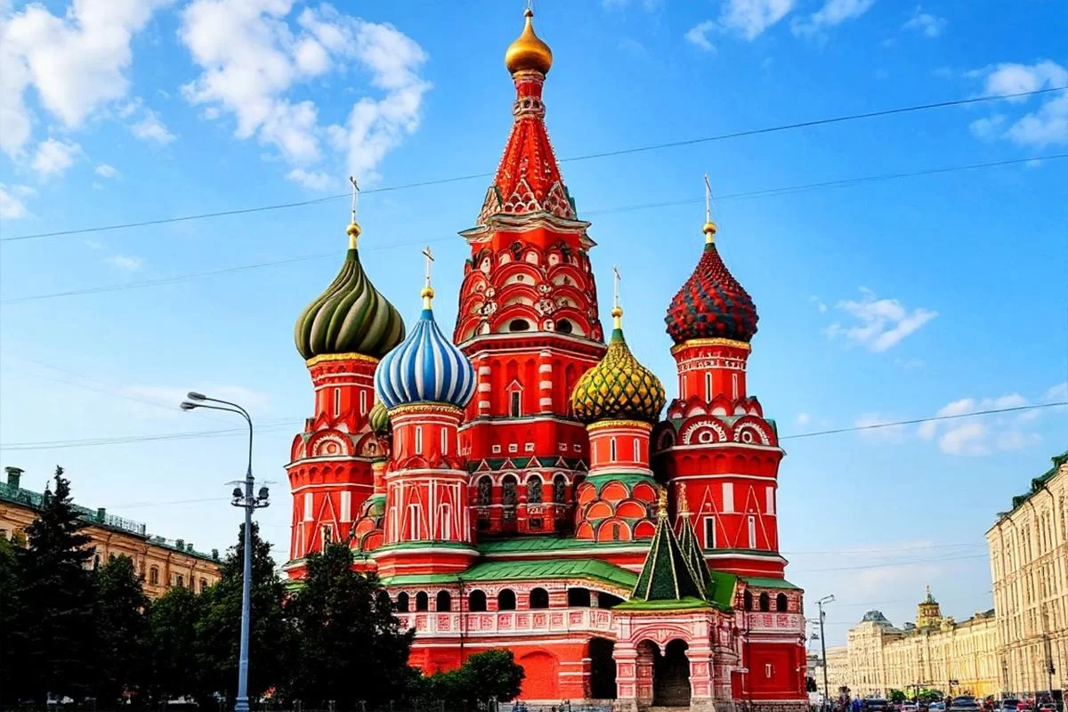 Медведев сравнил Москву со Слоном из басни Крылова, а страны-«умники» — с Моськой: «Сила — в экономике»