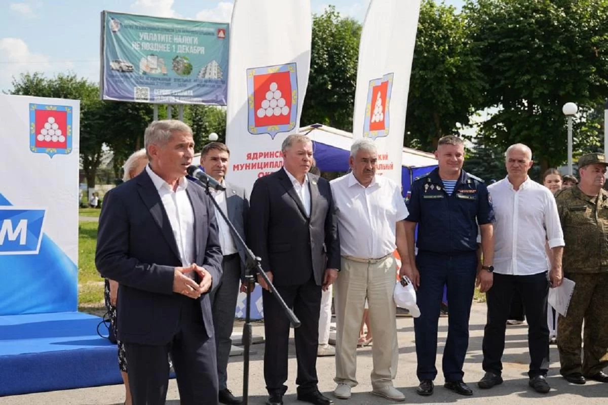 «Республика живёт одними мыслями с защитниками»: спикер Госсовета Чувашии Леонид Черкесов принял участие в отправке 90-го гуманитарного конвоя в зону СВО