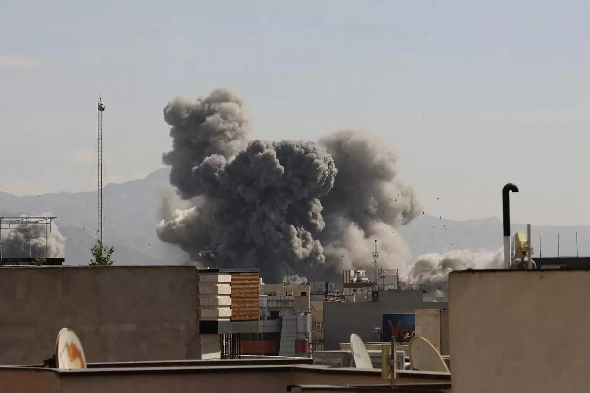 Иранский беспилотник прорвался к британской базе на Кипре — персонал прятался под парты