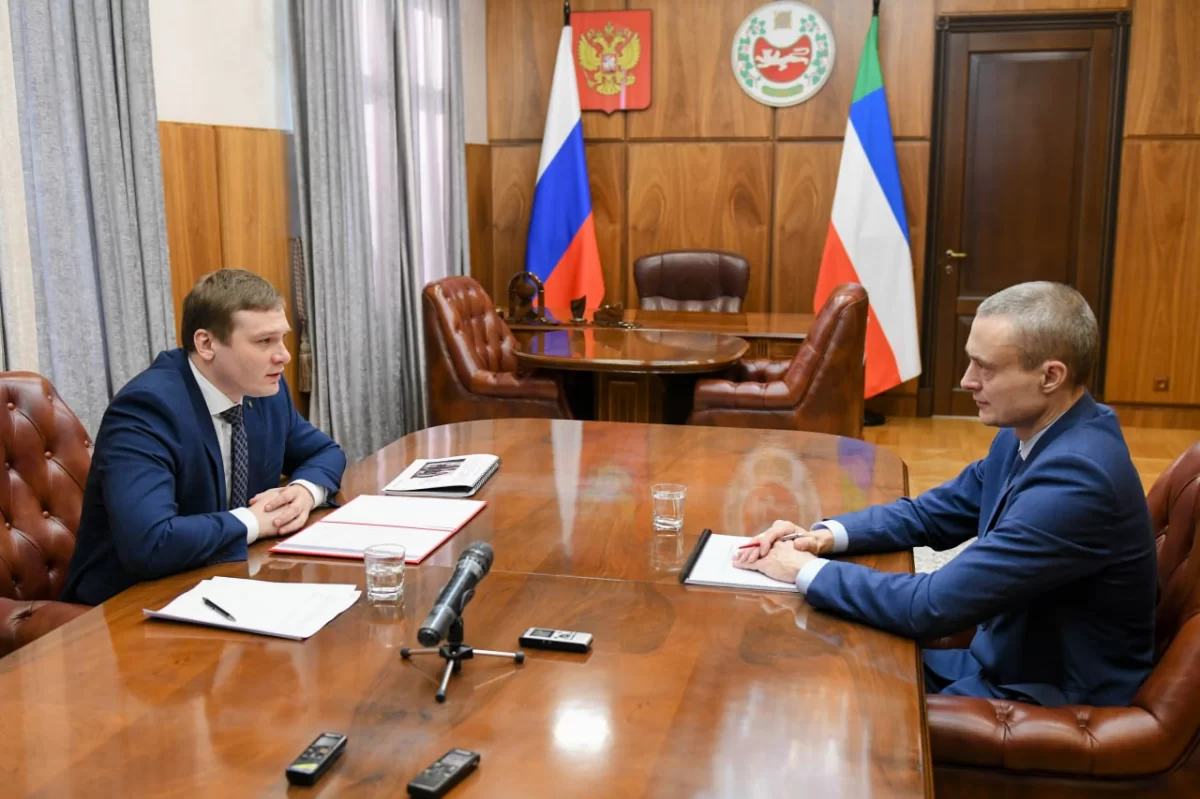 Валентин Коновалов: В прошлом году в реестр объектов культурного населения были включены 32 памятника архитектуры Хакасии