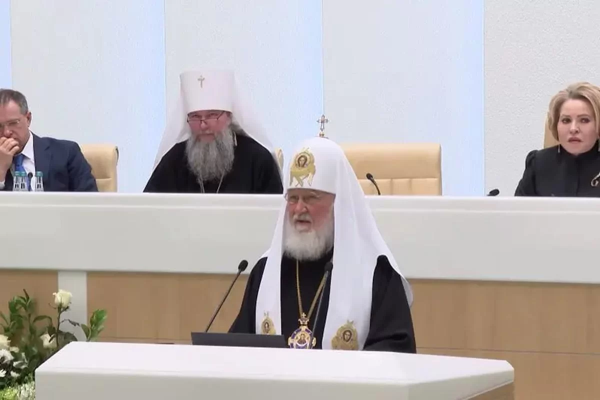 За мат – к батюшке или психиатру: совет патриарха Кирилла