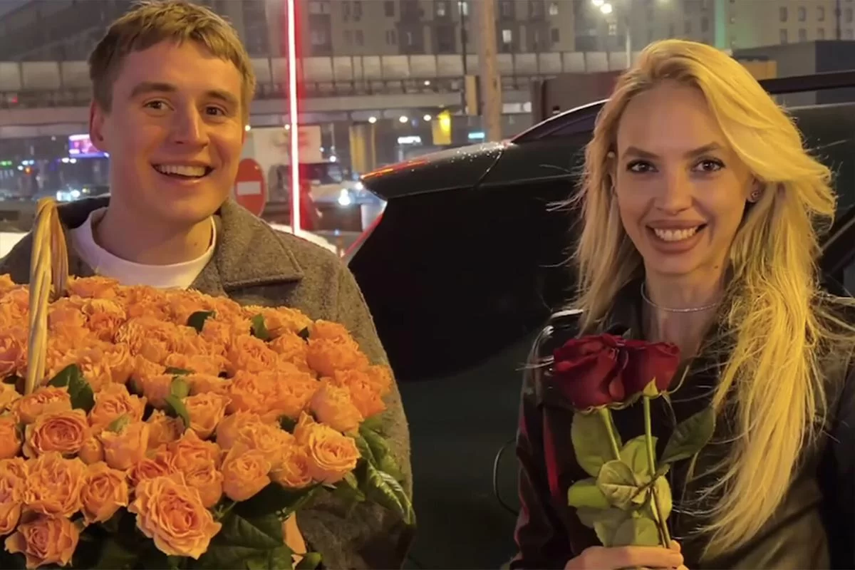 41-летняя Надежда Сысоева нашла любовь: пара опубликовала совместные кадры с сюрприза на 8 Марта