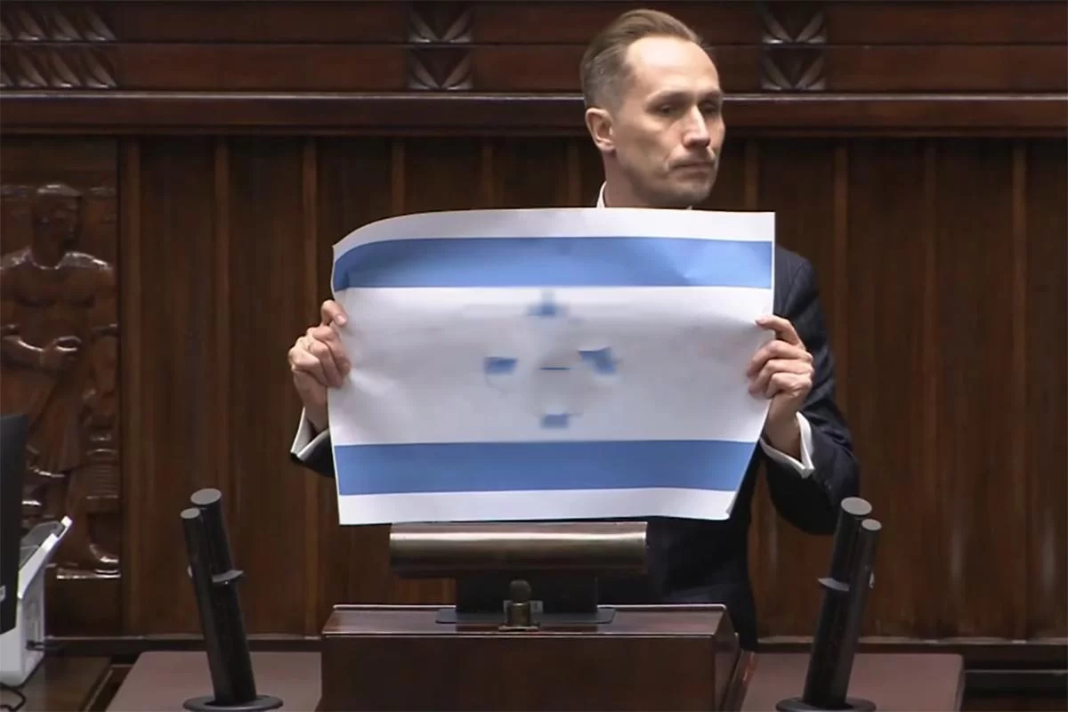 Польский депутат сорвал заседание сейма флагом Израиля