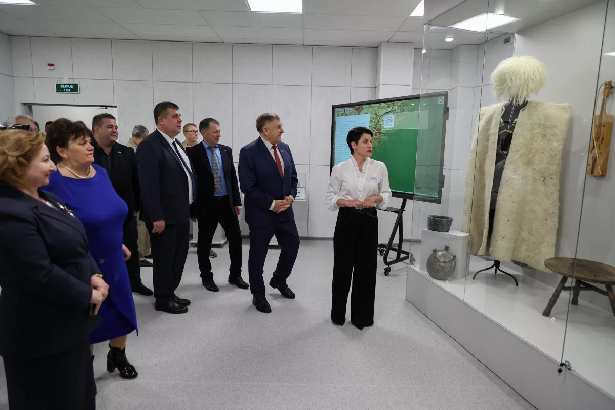 Во исполнение поручений главы Адыгеи Мурата Кумпилова: в селе Красногвардейском открылся Культурно-образовательный центр с библиотекой и музеем