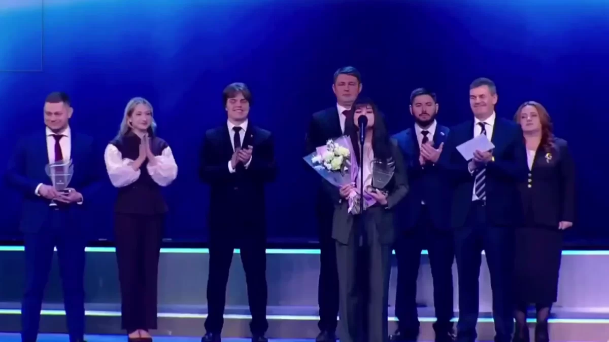 Победителем муниципальной премии «Служение» в номинации «Молодой современный управленец на службе страны» стал волонтёрский центр «Аргумент» из Новошахтинска