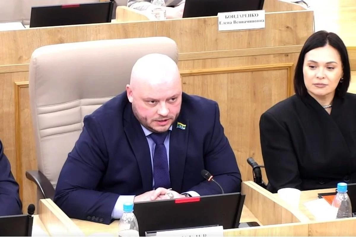 Депутат Киселев: «тепличные условия» не для готовности к обороне – дети должны учиться рыть блиндажи