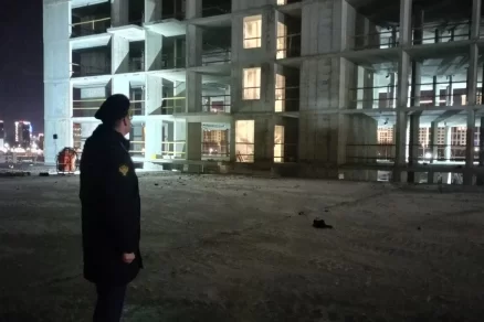 В Тюмени прокуратура проверяет обстоятельства гибели рабочего на стройке ЖК