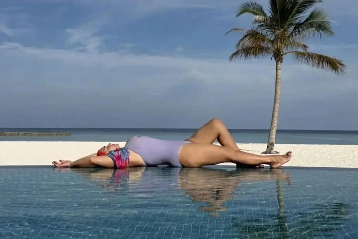 Сбросила 30 кг: Надежда Ангарская впервые за 25 лет надела раздельный купальник