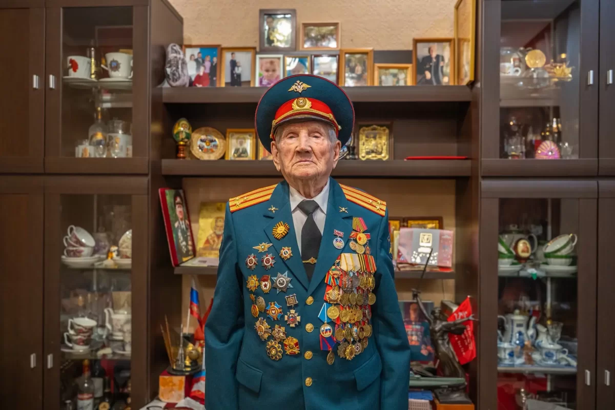 «Вы – живая история и пример служения Родине»: Губернатор Подмосковья Андрей Воробьёв поздравил со 100-летием ветерана ВОВ Ивана Жучкова