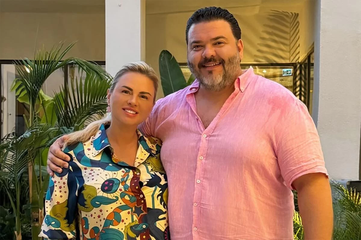 «Свободный парень он теперь!»: Анна Семенович раскрыла правду о разводе своего женатого возлюбленного