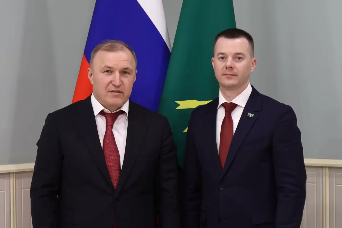 Глава Адыгеи Мурат Кумпилов подвел итоги второго модуля программы «Время Героев» с её участником, ветераном СВО, подполковником Сергеем Ковалевым