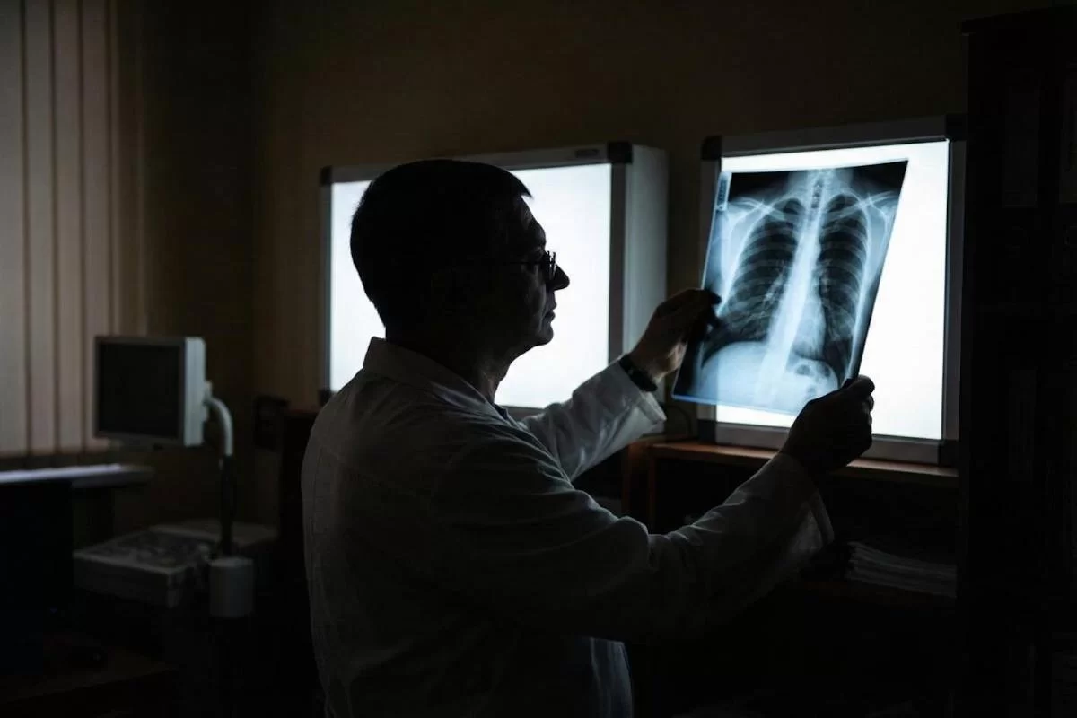 Жизнь в подарок: свердловский ветеран победил тяжелую пневмонию и отметил своё 90-летие