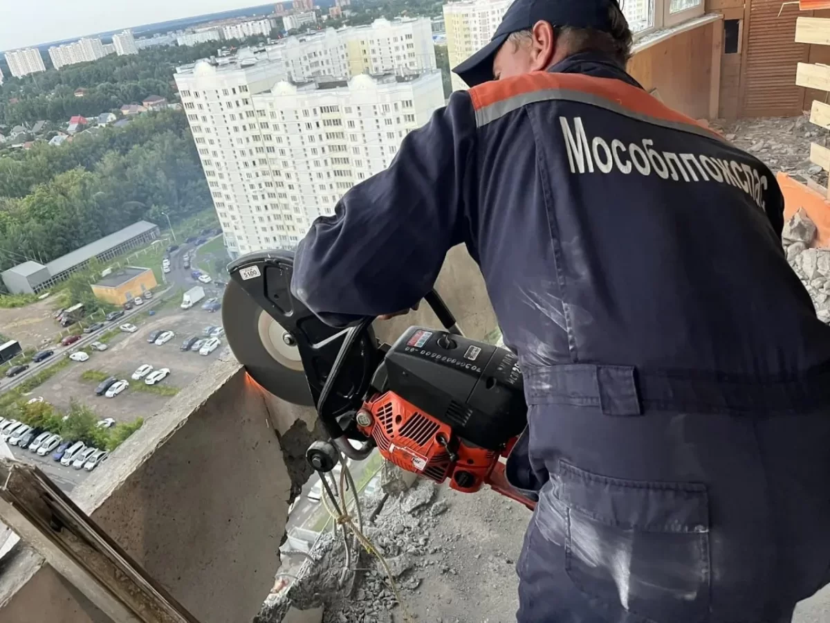 Михаил Собакин: В муниципальном округе Чехове приступили к восстановлению квартир, поврежденных после атаки БПЛА