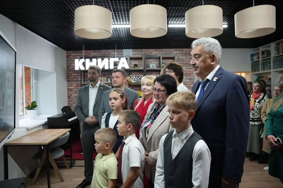 Спикер Госсовета Леонид Черкесов: В Чувашии открыли сразу семь модельных библиотек нового поколения в муниципалитетах республики