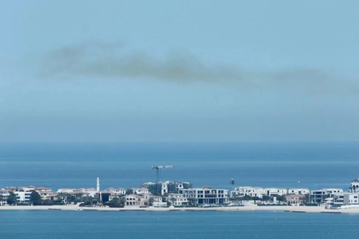 «Паспорт в зубы и не высовываться»: российское посольство бросило 50 тысяч туристов в аду Абу-Даби с жёсткой инструкцией