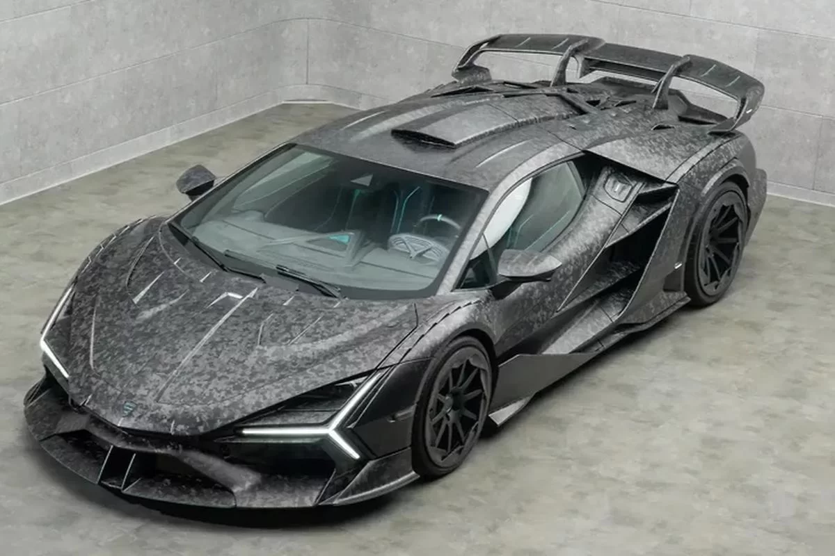 Углеродный монстр для шейхов: Mansory превратила Lamborghini Revuelto в Carbonado X ради Дубая