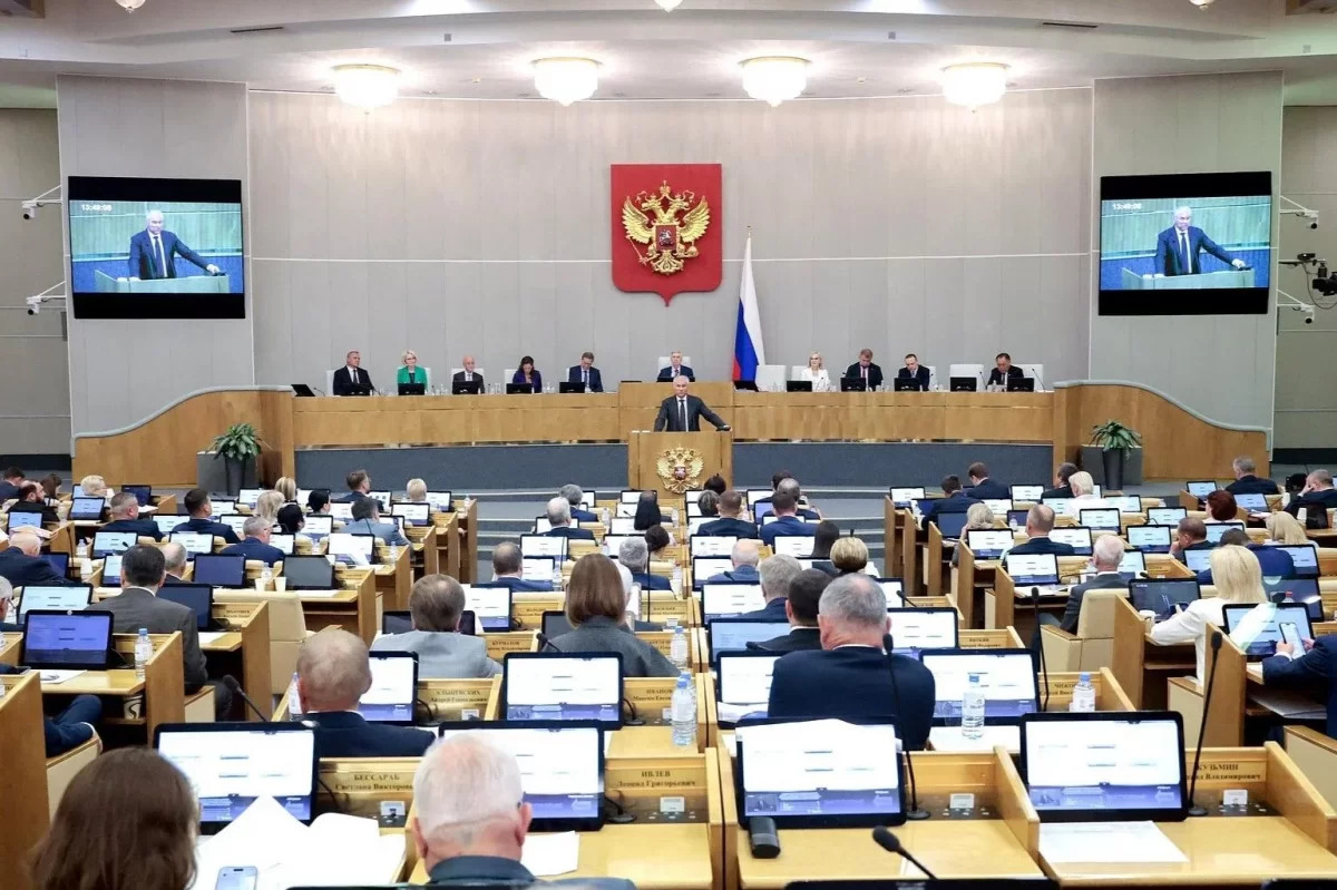 Спикер ЗСК Юрий Бурлачко: В завершившемся парламентском году на заседаниях постоянных комитетов ЗСК было рассмотрено свыше 1,2 тысячи вопросов