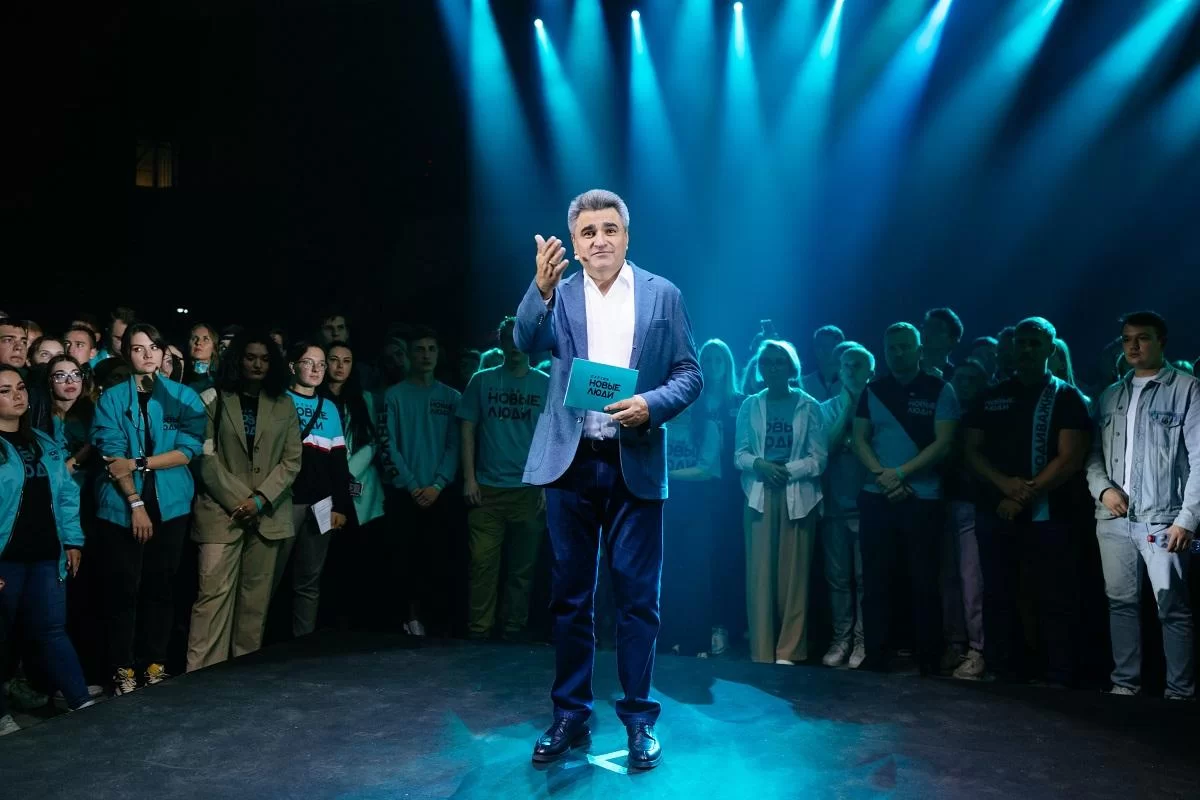«Новые люди» на волне роста: партия впервые обошла ЛДПР и КПРФ в рейтинге ВЦИОМ