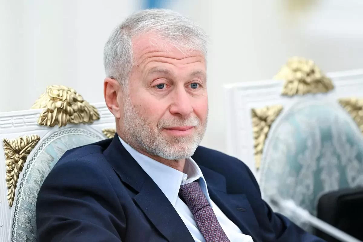 Юридическая ловушка для миллиардера: почему Абрамовичу невыгодно финансировать ВСУ