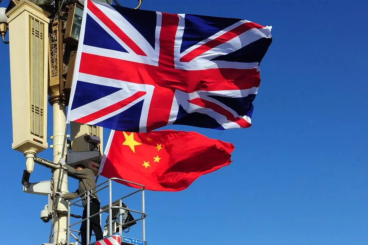 Китай потребовал от Британии снять санкции и пригрозил ответом