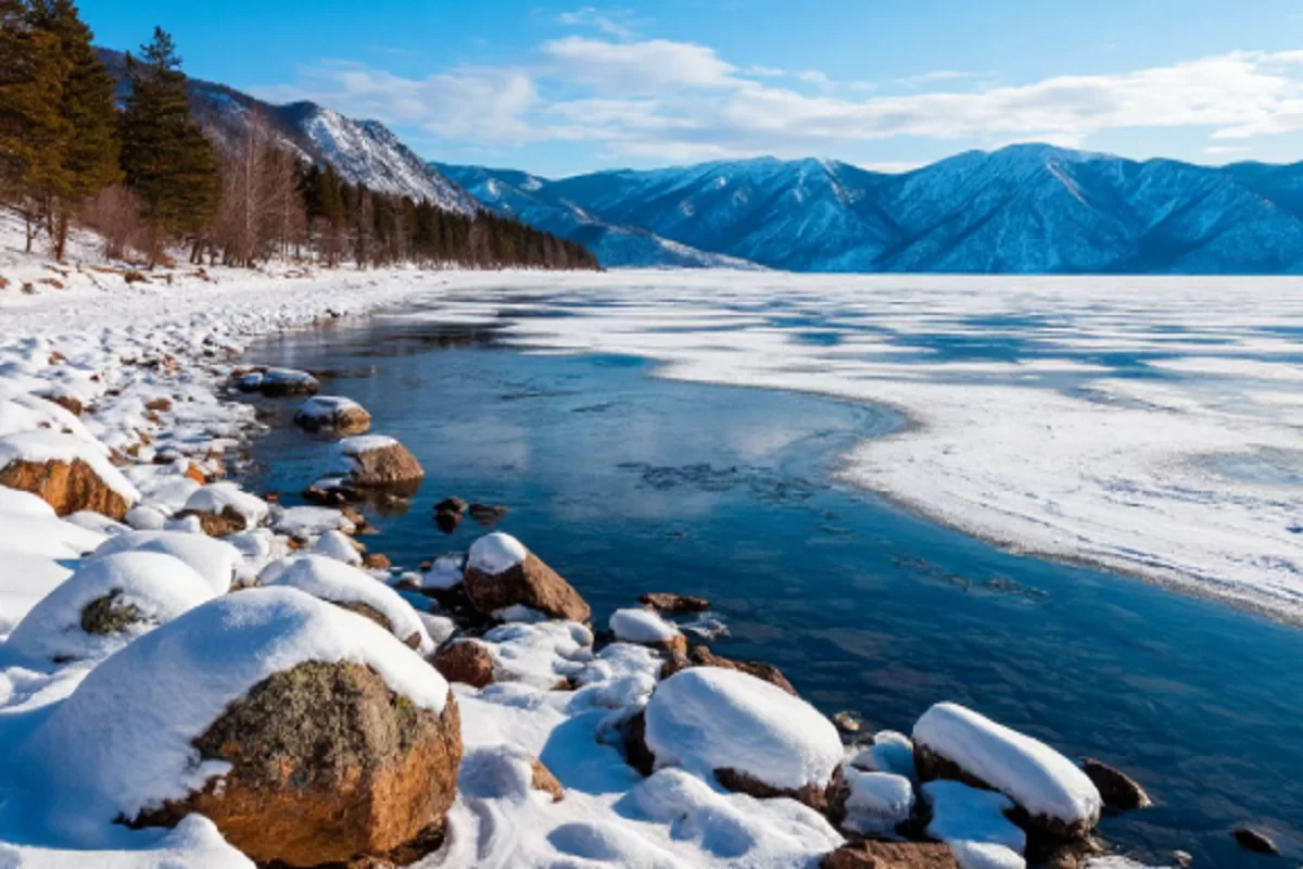 На Байкале создадут официальные ледовые трассы к туристическим объектам