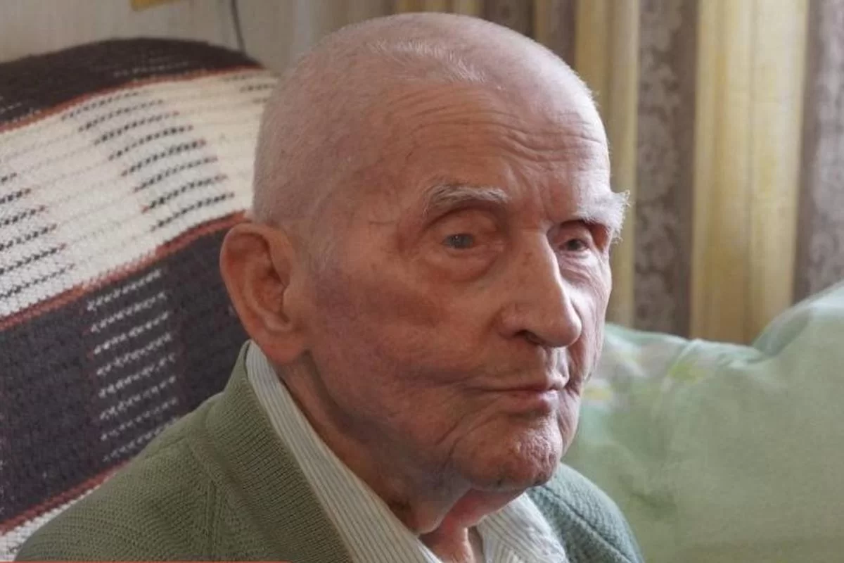 Глава Перми Эдуард Соснин поздравил ветеранов Георгия Бажина и Марию Симонову с днём рождения