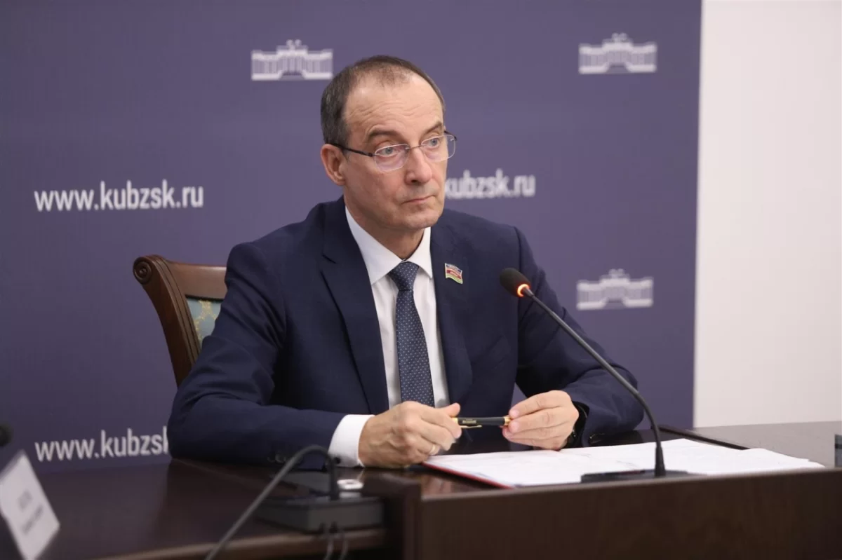 Итоги выполнения плана по капремонту многоквартирных домов на Кубани проанализировали в ходе планёрного совещания ЗСК