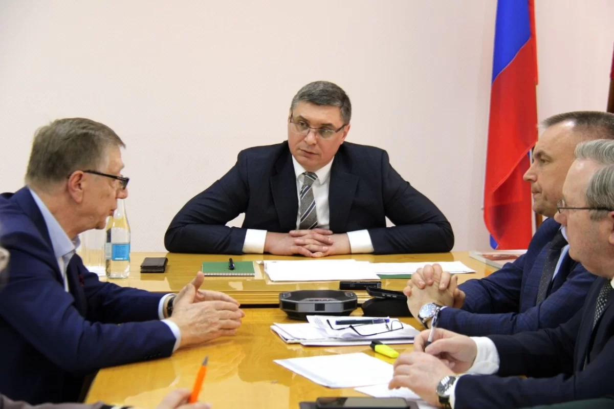 Губернатор Александр Авдеев в ходе личного приёма пообещал разобраться с нелегальной торговлей и рассказал о новом инвестпроекте по выпуску полимерных мембран