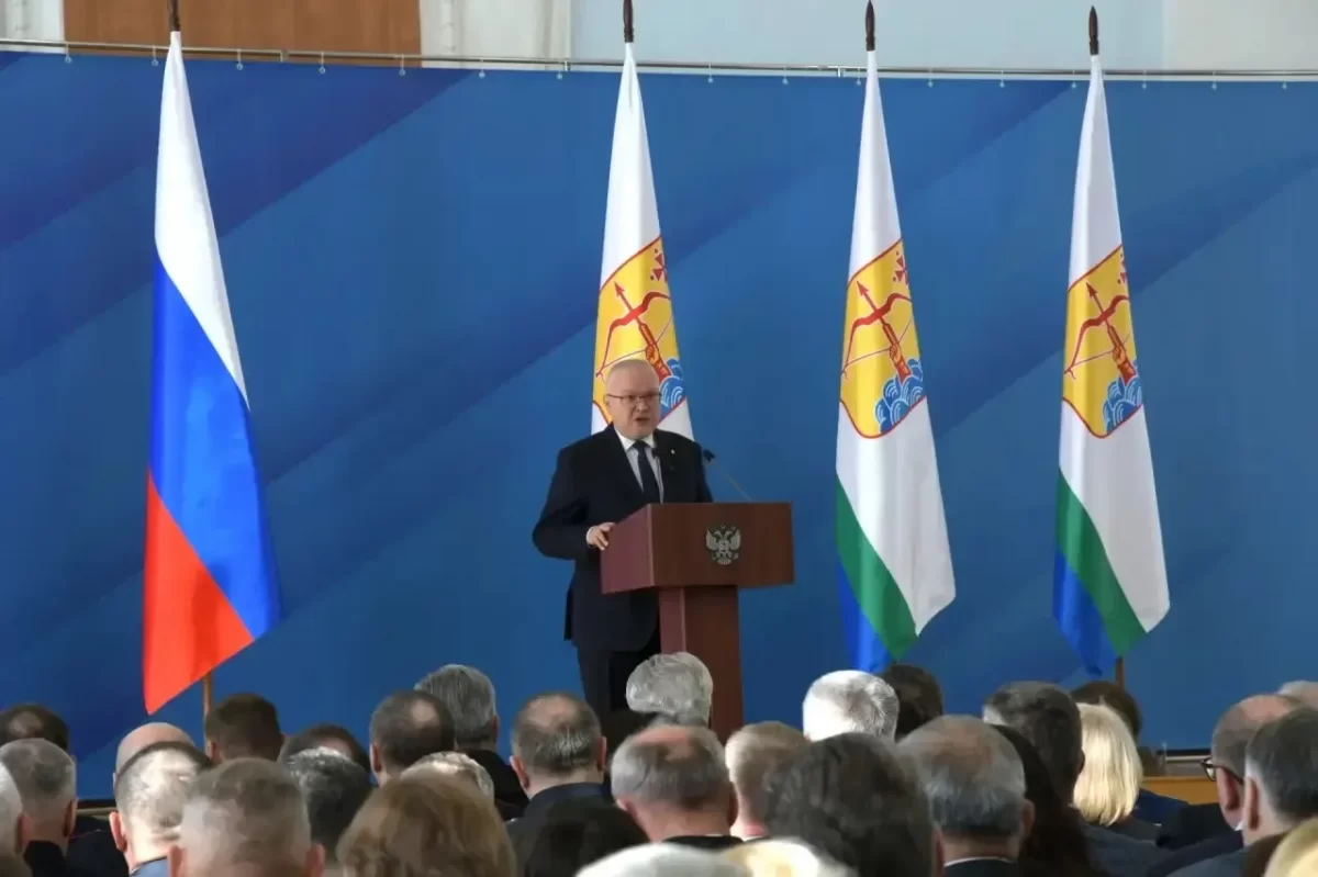 «Мы стратегически планируем будущее области»: Спикер Заксобрания Кировской области Роман Береснев поздравил губернатора Александра Соколова с четырёхлетием на посту главы региона