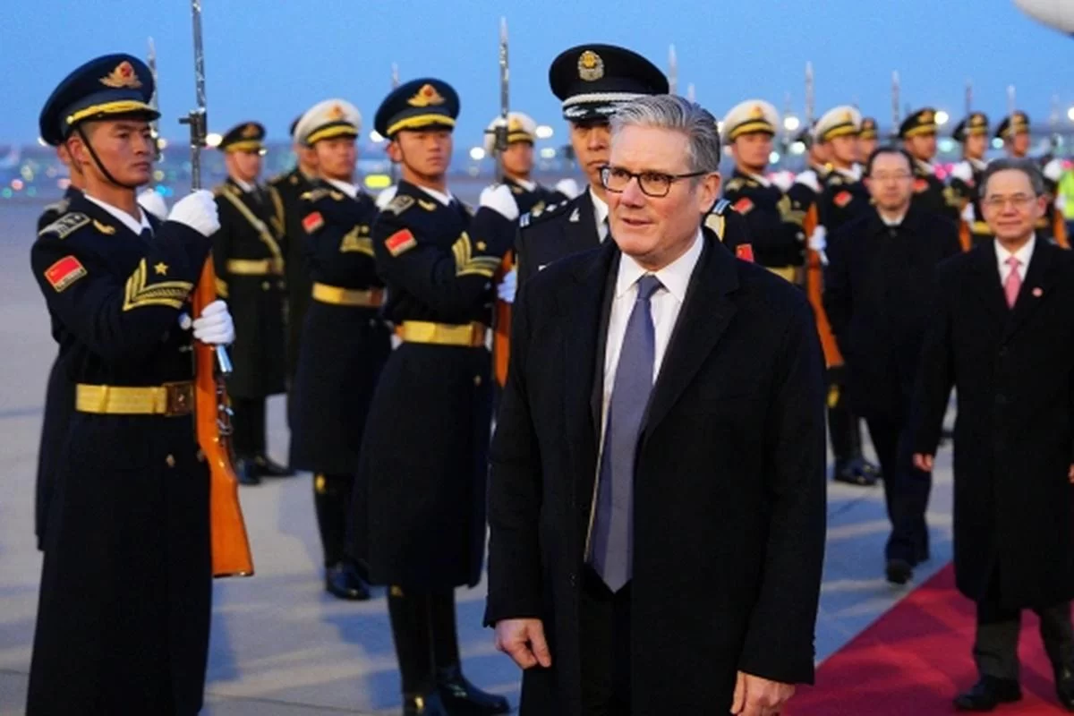 Трагикомедия в Поднебесной: виски, безвиз и геополитические амбиции британского премьера