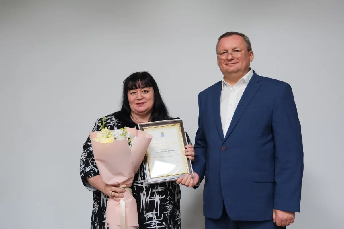 Председатель Думы Астраханской области Игорь Мартынов поздравил творческую интеллигенцию Камызякского района с Днём работника культуры