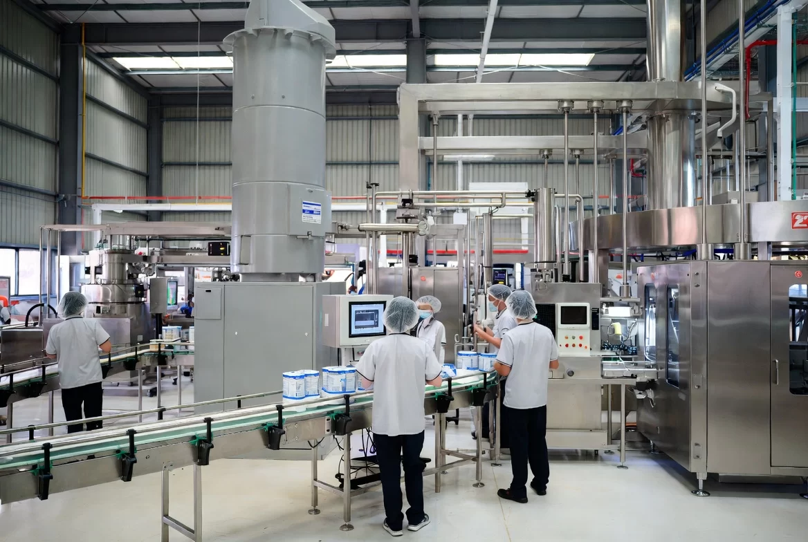 В ЕС известные детские молочные смеси заподозрили в отравлениях малышей