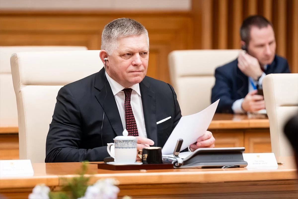 Воздушный коридор в обход Прибалтики: Польша не будет мешать визиту Фицо в Москву на 9 Мая