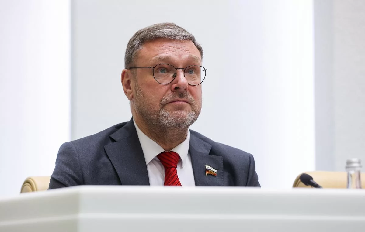 Сенатор Косачев призвал отказаться от «мании величия» в названии Британии