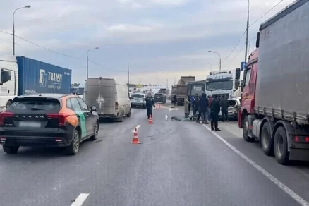 Смертельное ДТП с грузовиком произошло в Подмосковье