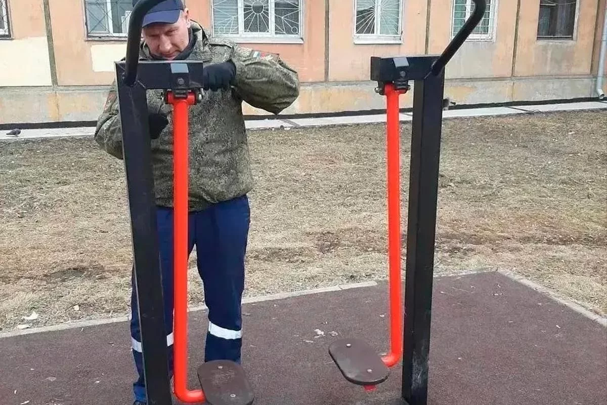 «Эти объекты востребованы круглый год»: мэр Руслан Болотов сообщил о старте комплексного ремонта спортплощадок в Иркутске