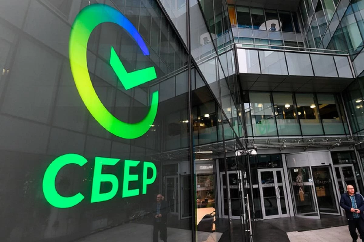 Нейросеть Сбербанка Kandinsky не прошла проверку на «отечественность»