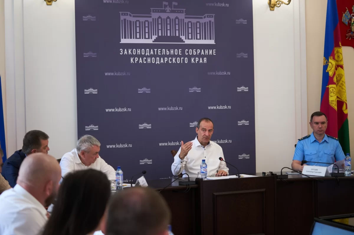 Юрий Бурлачко провел совещание по созданию пятого внутригородского округа Краснодара