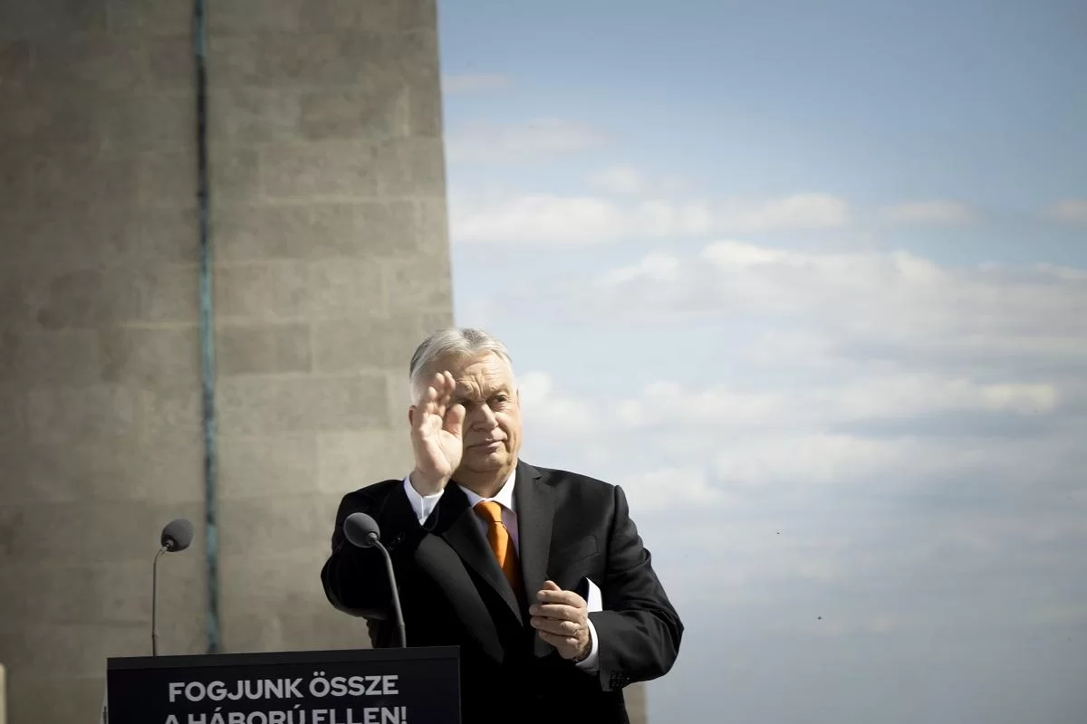 Новая роль для Орбана: вместо кресла депутата – реорганизация «Фидес»