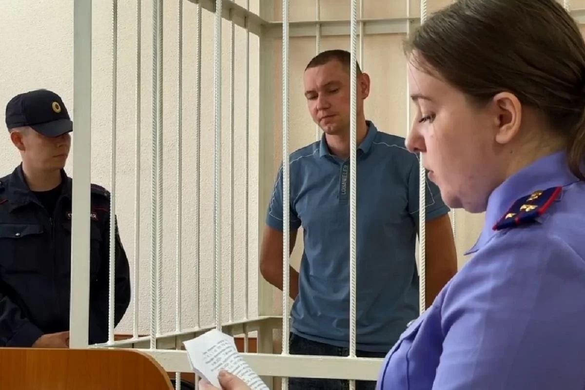 Ножевое ранение в шею: мужчина напал на экс-супругу на рабочем месте из-за ребёнка